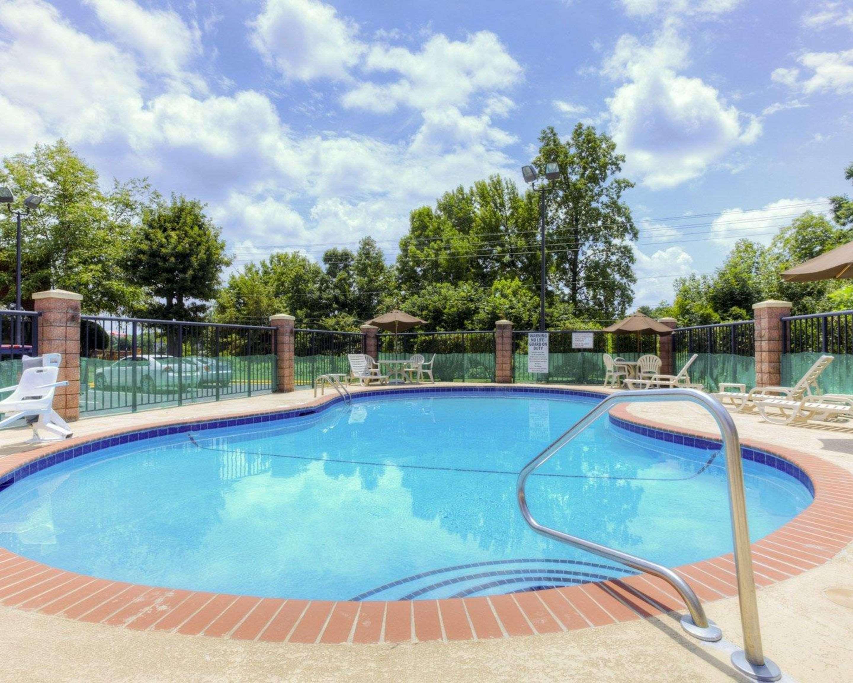 Comfort Inn Matthews / Charlotte Exterior photo